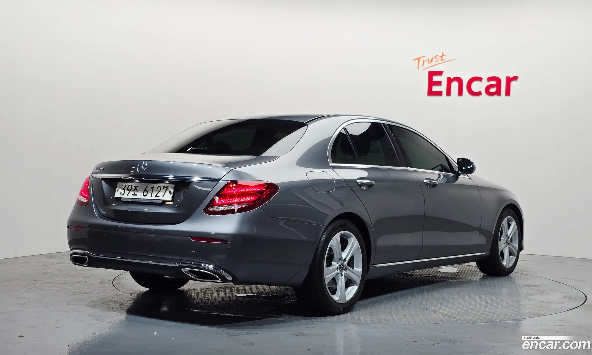 Mercedes-Benz E-Class W213 2018 WDDZF4CB0JA401446 — 5