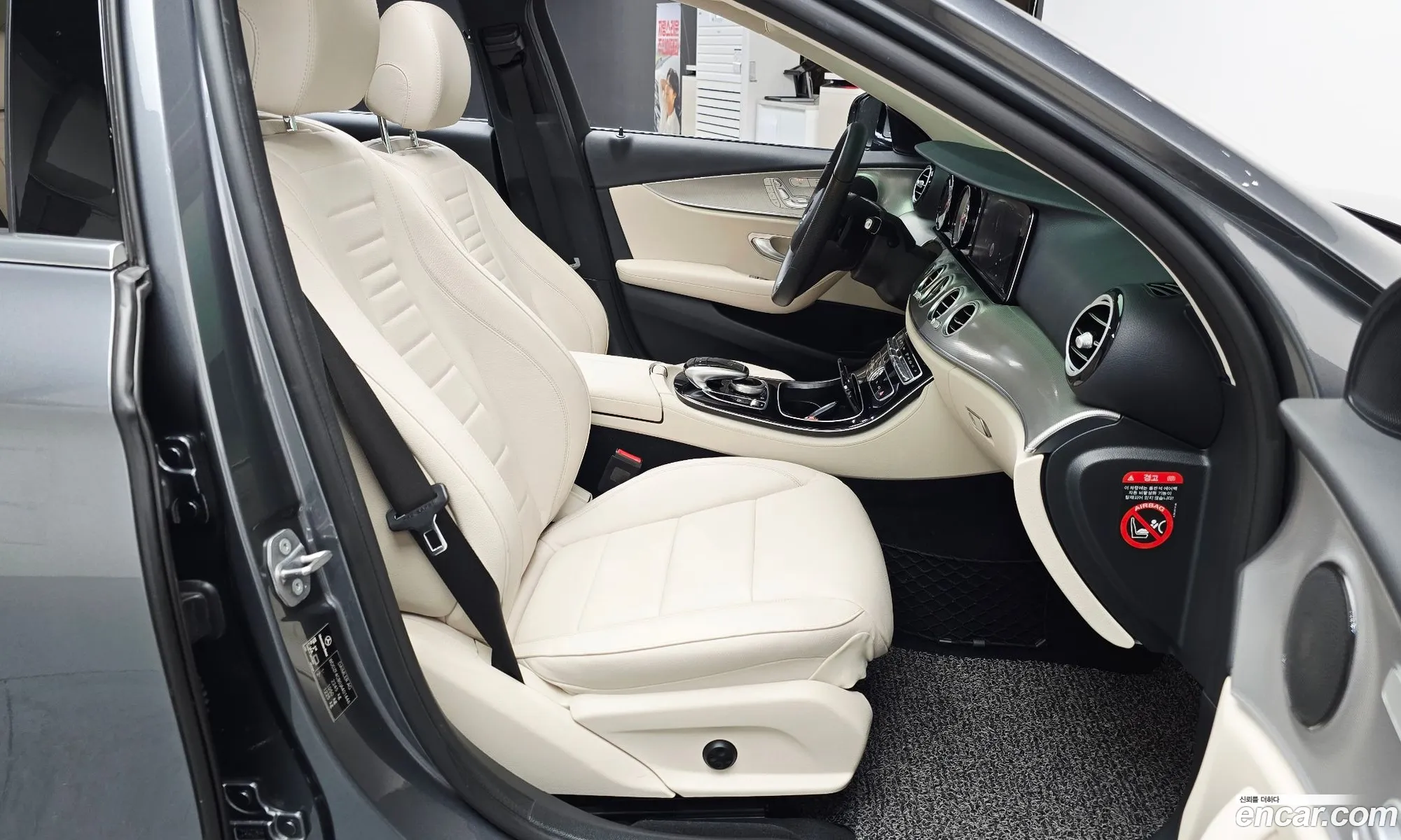 Mercedes-Benz E-Class W213 2018 WDDZF4CB0JA401446 — 15