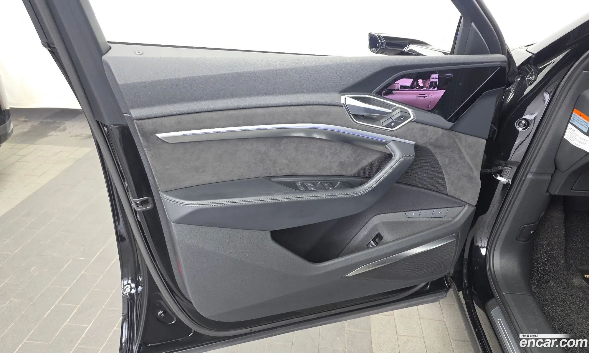Audi e-tron 2021 WAUZZZGE7MB041753 — 17