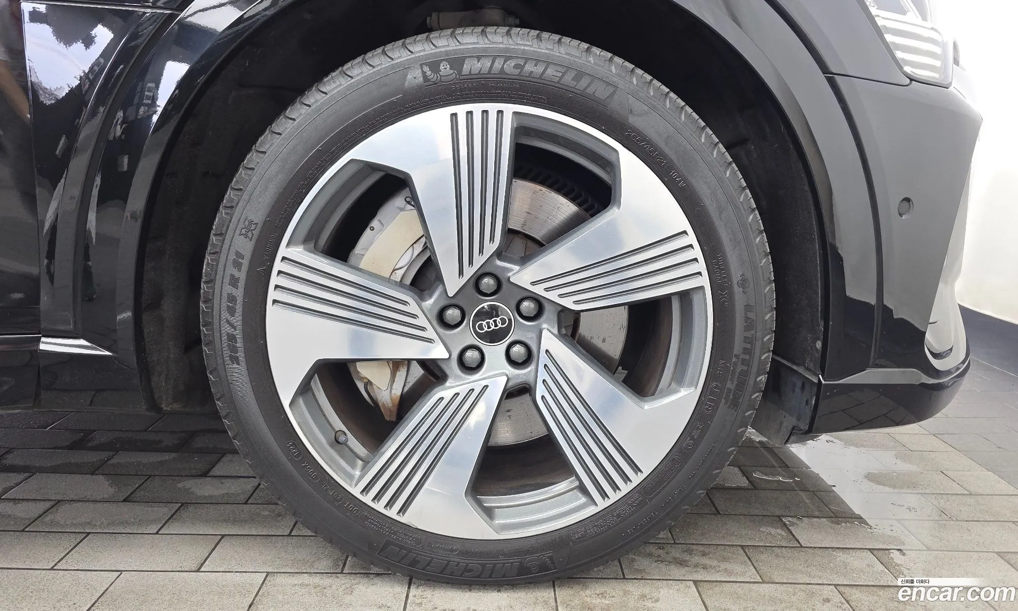 Audi e-tron 2021 WAUZZZGE7MB041753 — 21