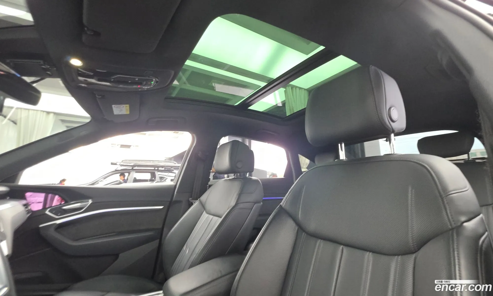 Audi e-tron 2021 WAUZZZGE7MB041753 — 32