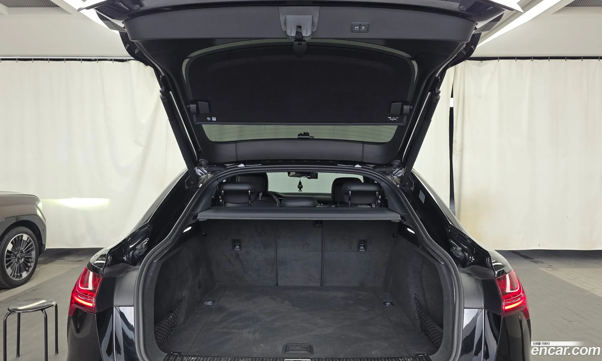 Audi e-tron 2021 WAUZZZGE7MB041753 — 24