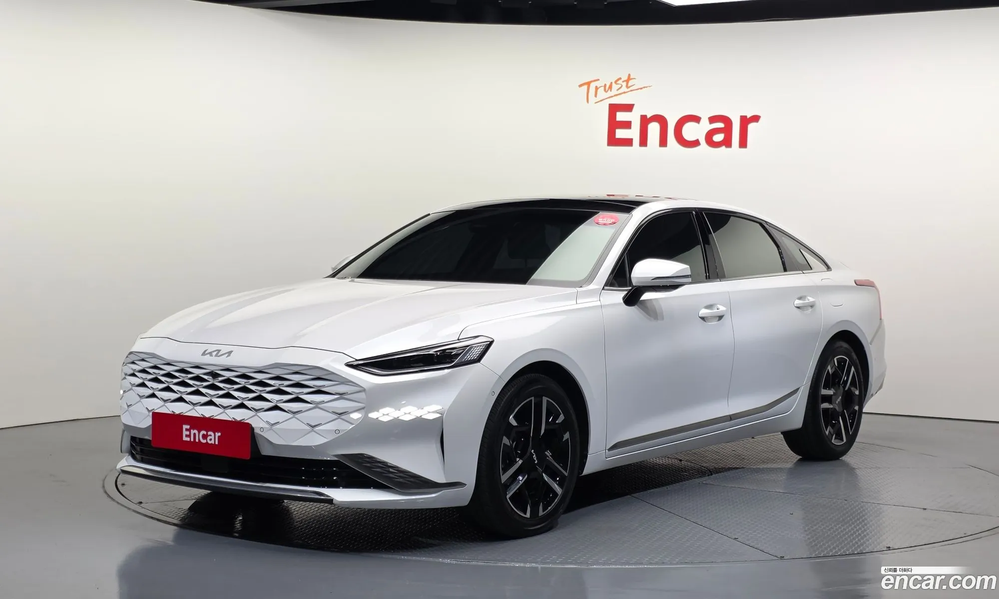 Kia K8 Hybrid 2023 — 3