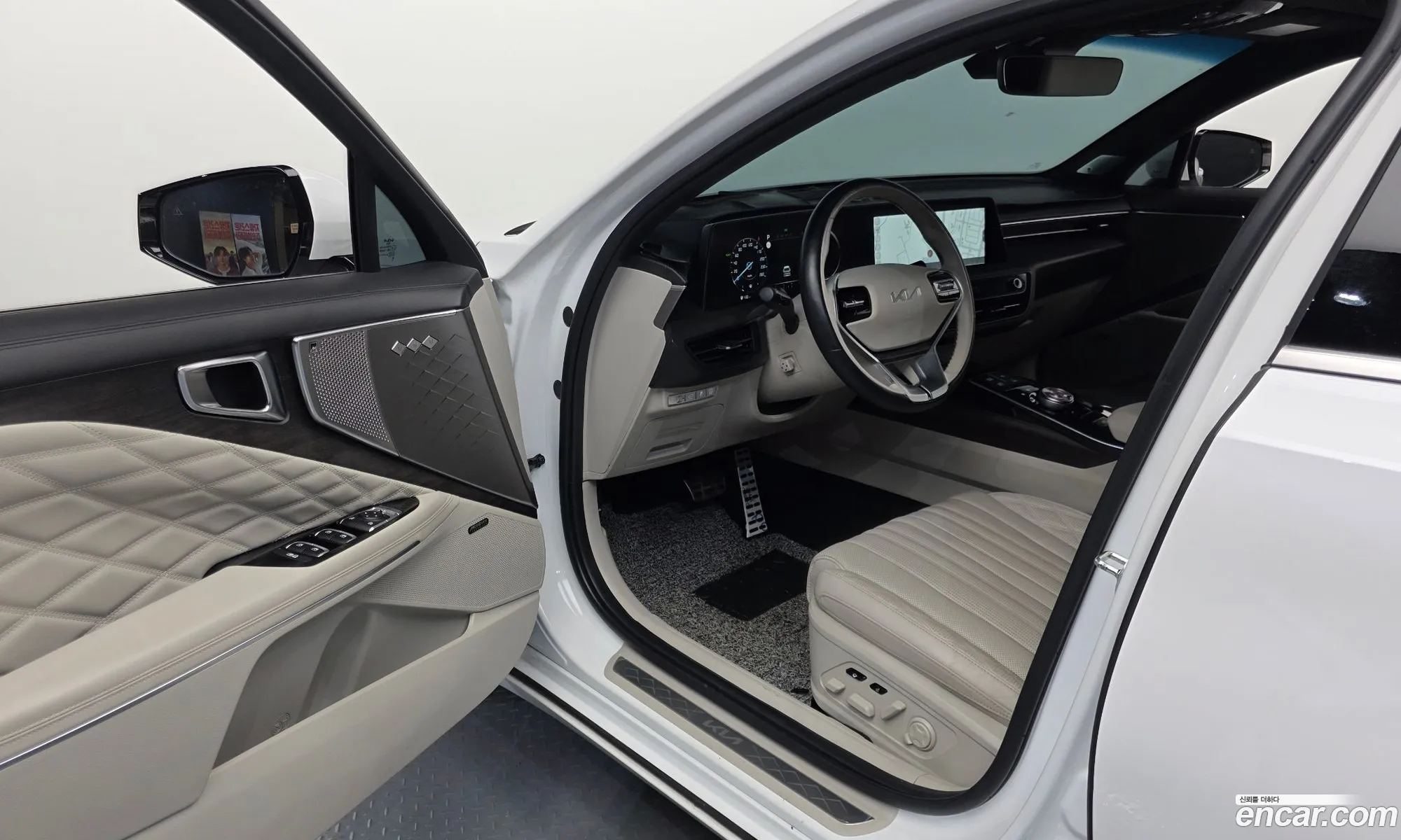 Kia K8 Hybrid 2023 — 19
