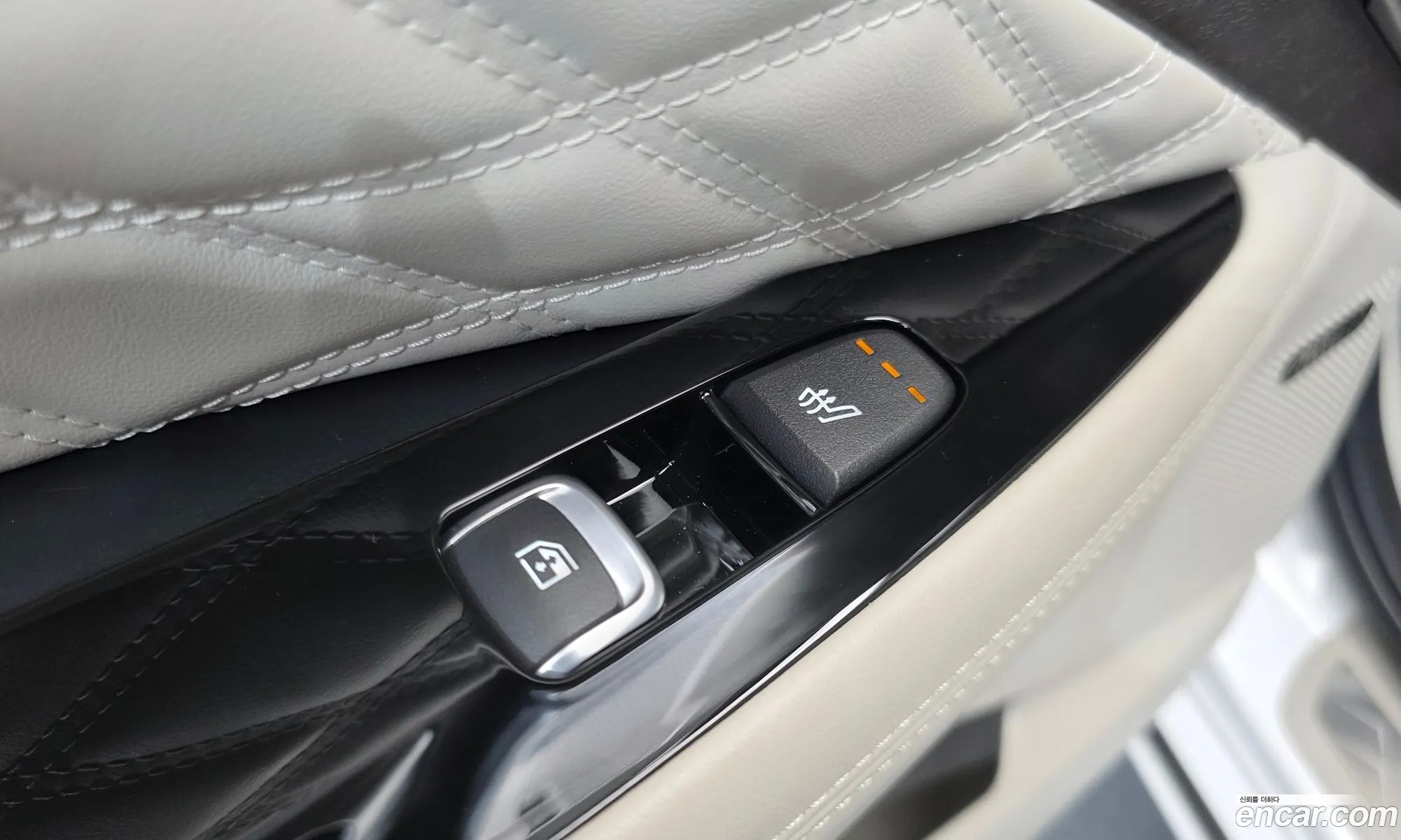 Kia K8 Hybrid 2023 — 17