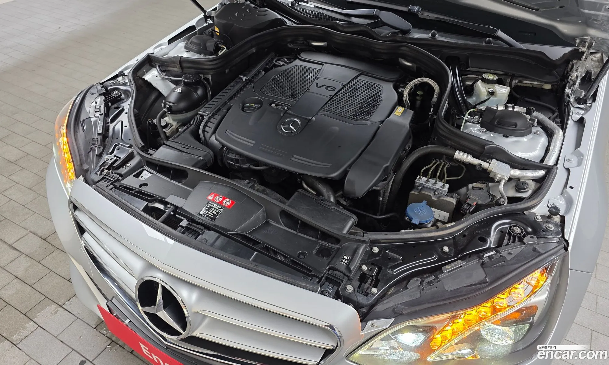 Mercedes-Benz E-Class W212 2014 WDDHF8JB6EA926135 — 27