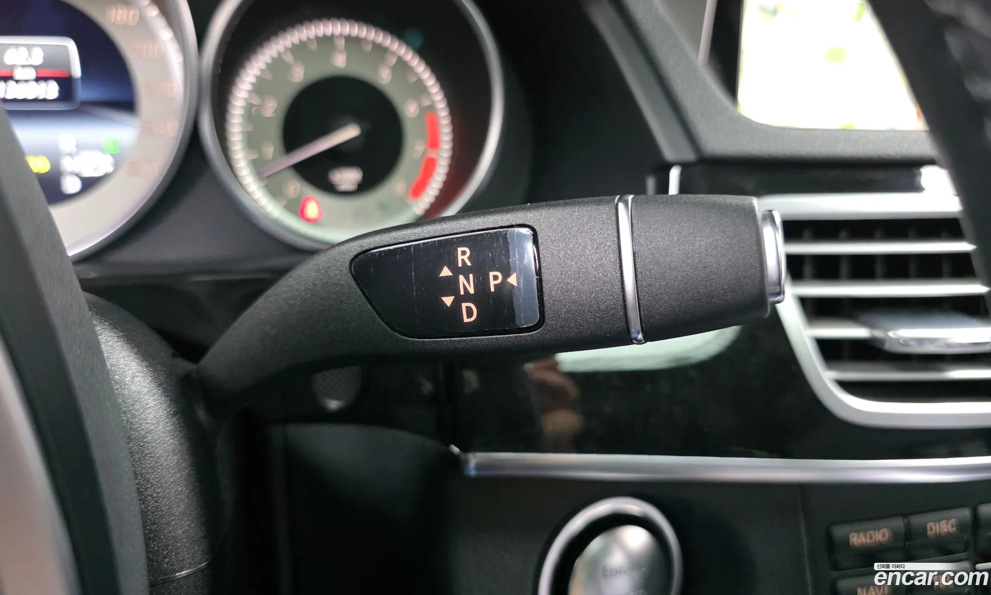 Mercedes-Benz E-Class W212 2014 WDDHF8JB6EA926135 — 14