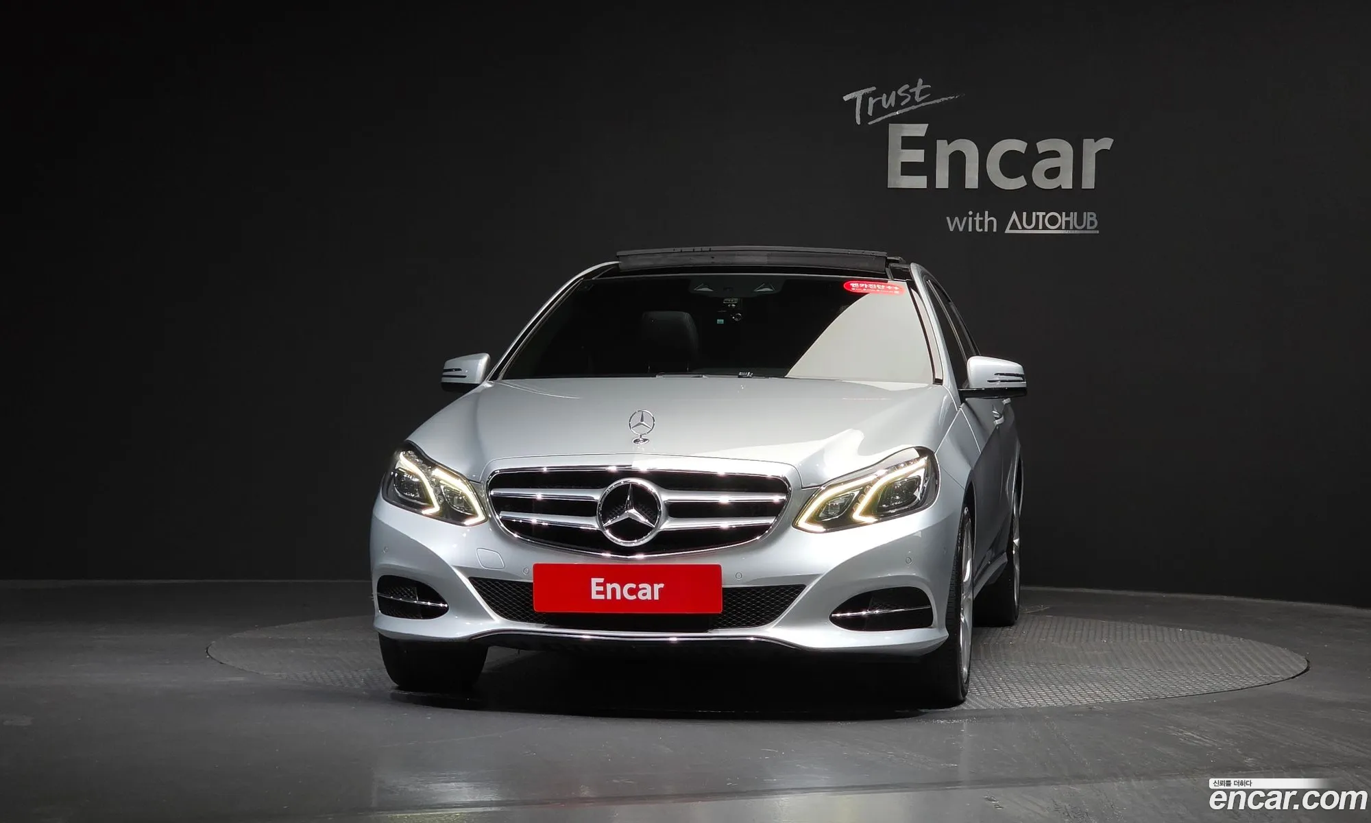 Mercedes-Benz E-Class W212 2014 WDDHF8JB6EA926135 — 26