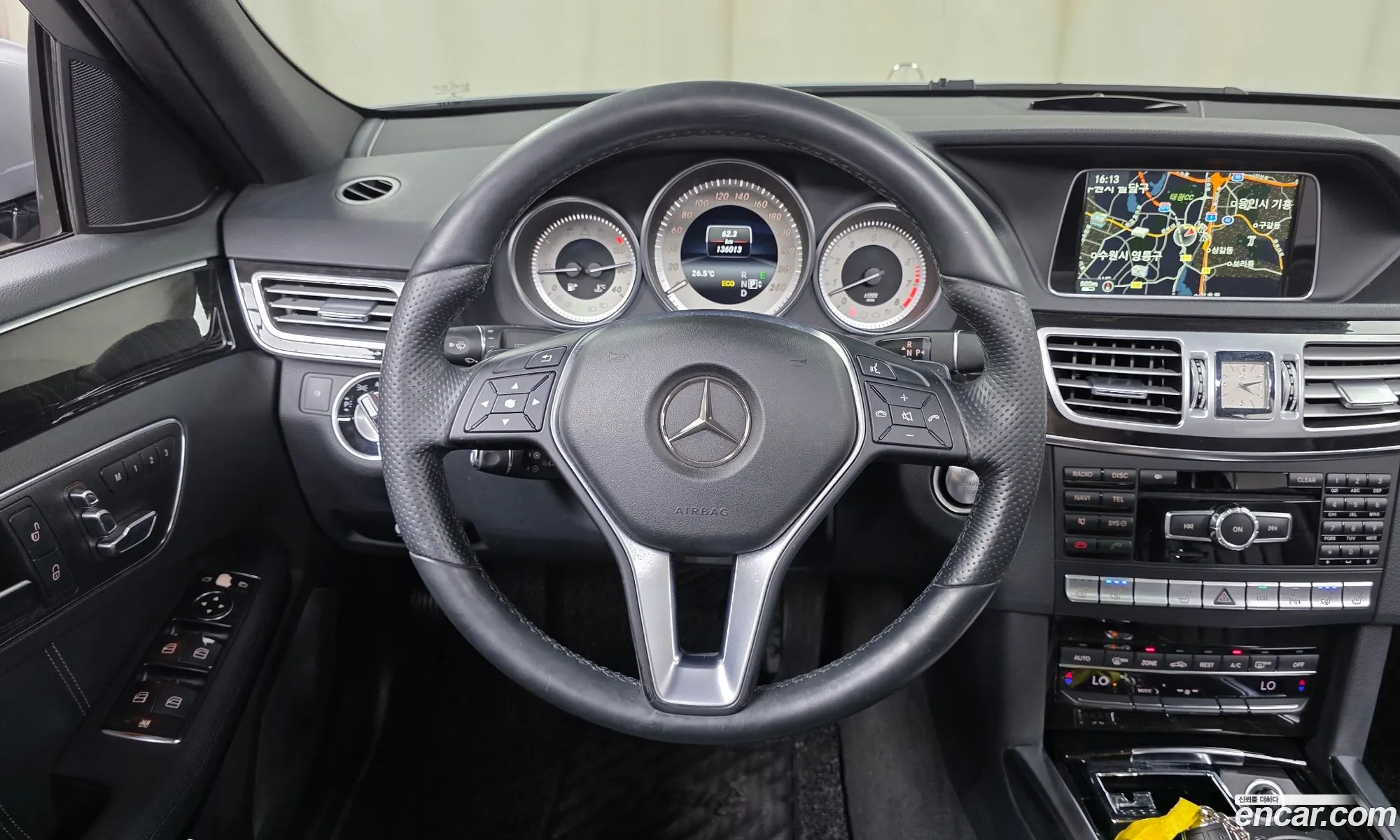 Mercedes-Benz E-Class W212 2014 WDDHF8JB6EA926135 — 22