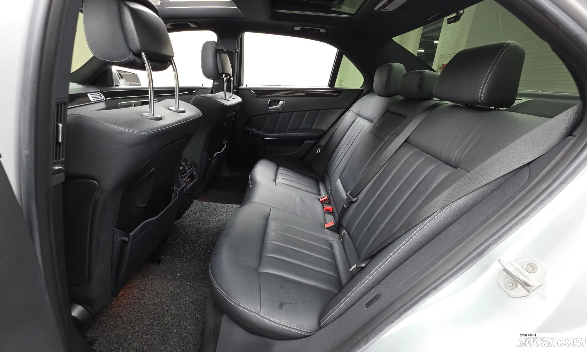 Mercedes-Benz E-Class W212 2014 WDDHF8JB6EA926135 — 16