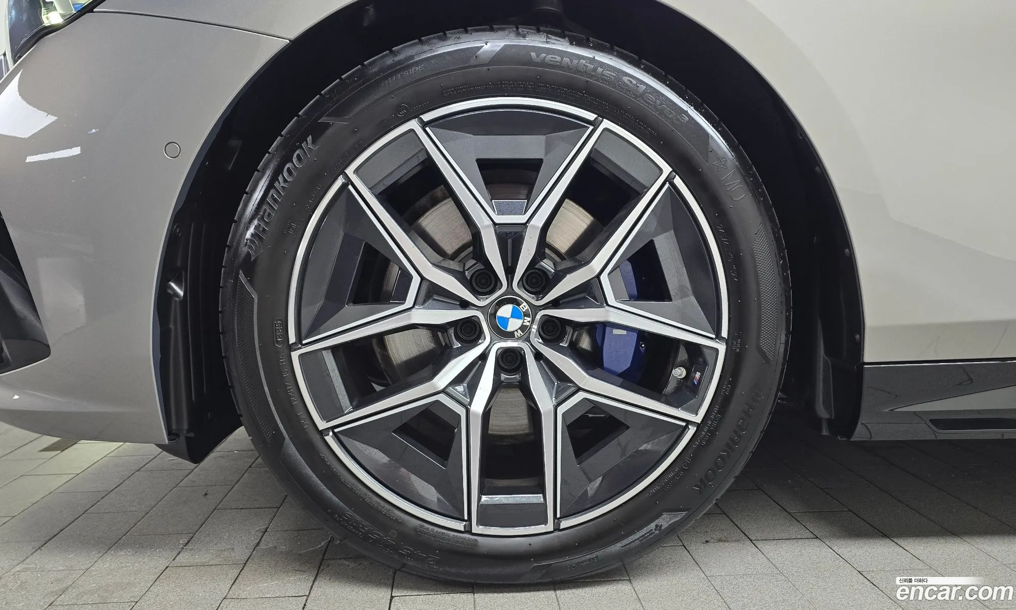 BMW 5 Series 2026 — 6