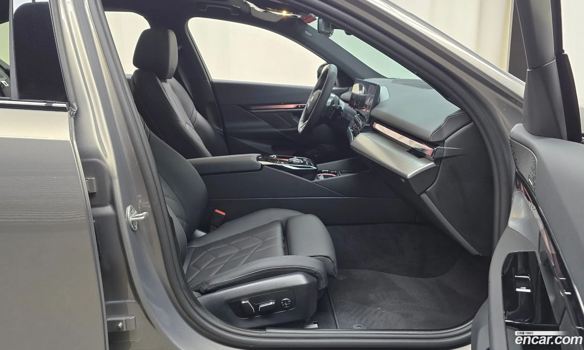BMW 5 Series 2026 — 27