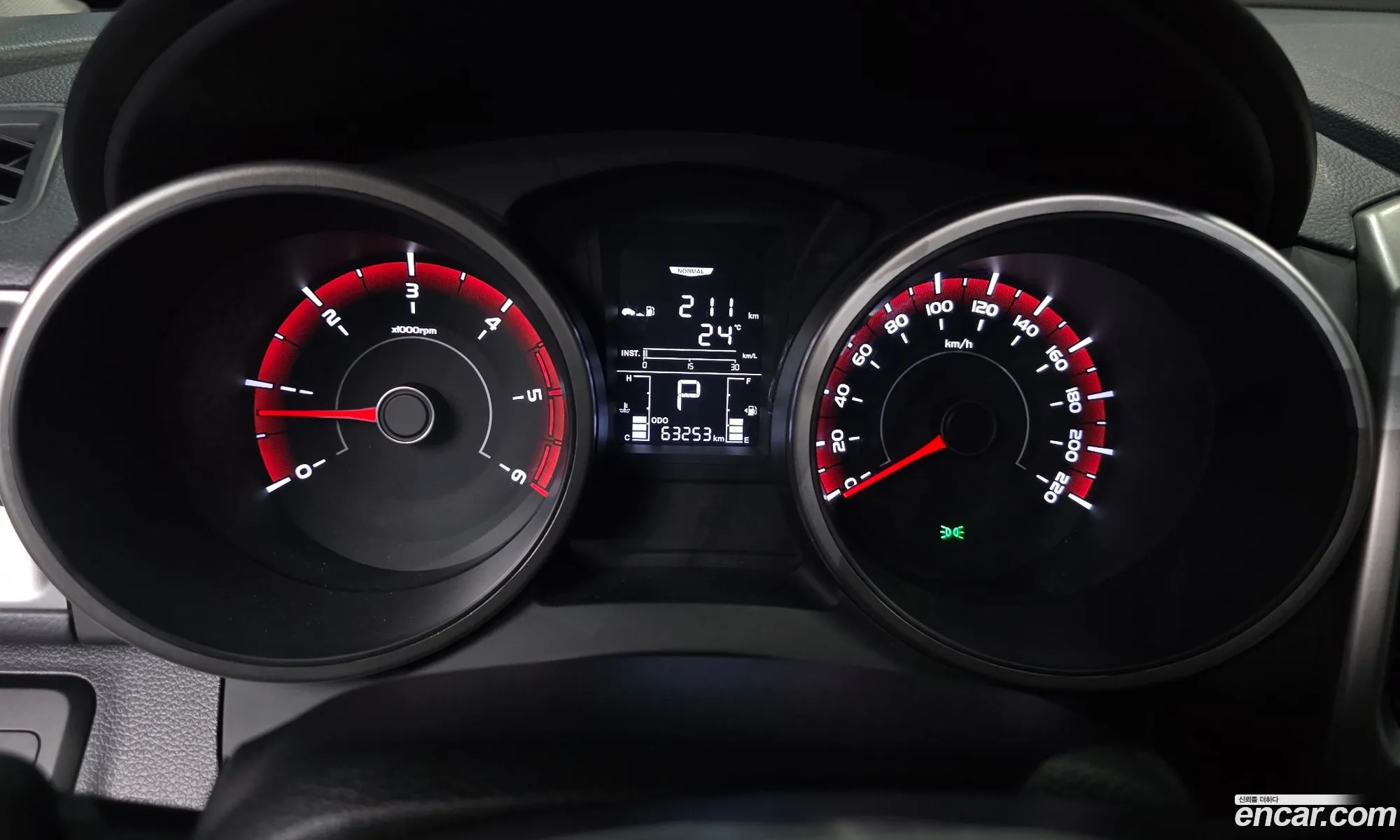 KG Mobility (SsangYong) Tivoli 2016 — 28