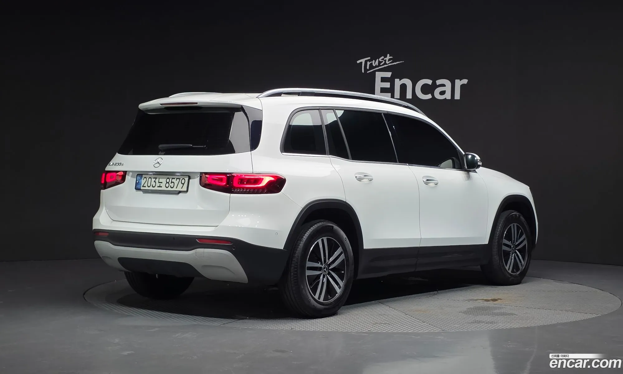 Mercedes-Benz GLB-Class X247 2021 — 24