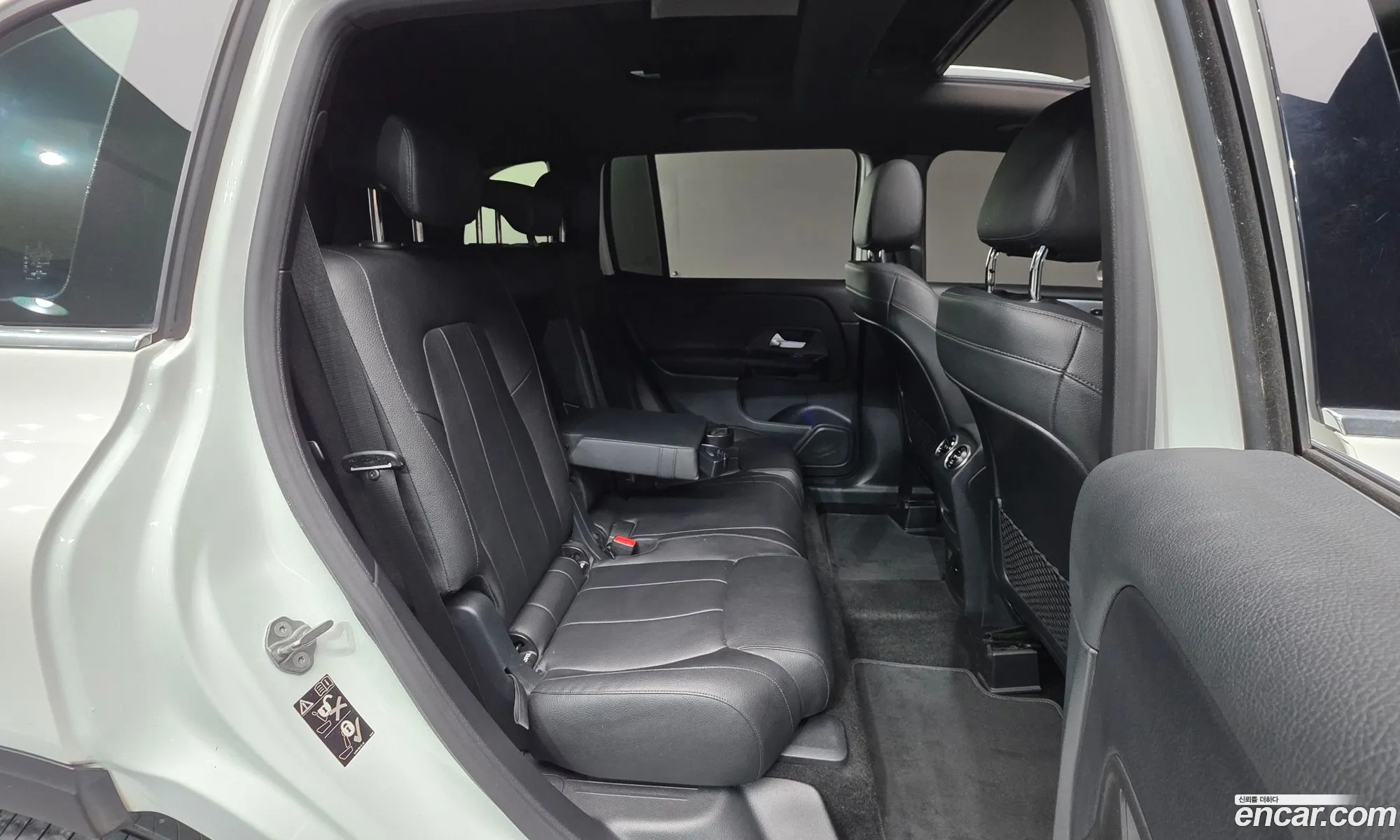 Mercedes-Benz GLB-Class X247 2021 — 12