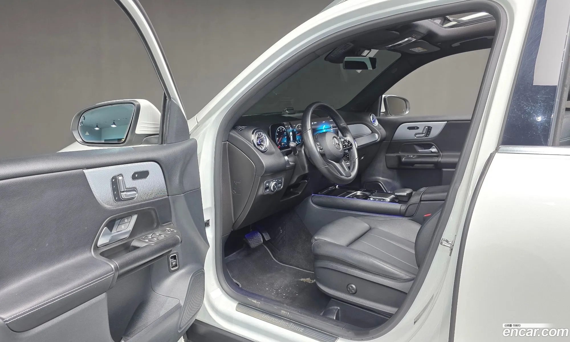 Mercedes-Benz GLB-Class X247 2021 — 26
