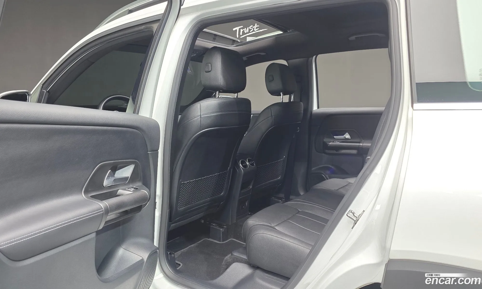 Mercedes-Benz GLB-Class X247 2021 — 15