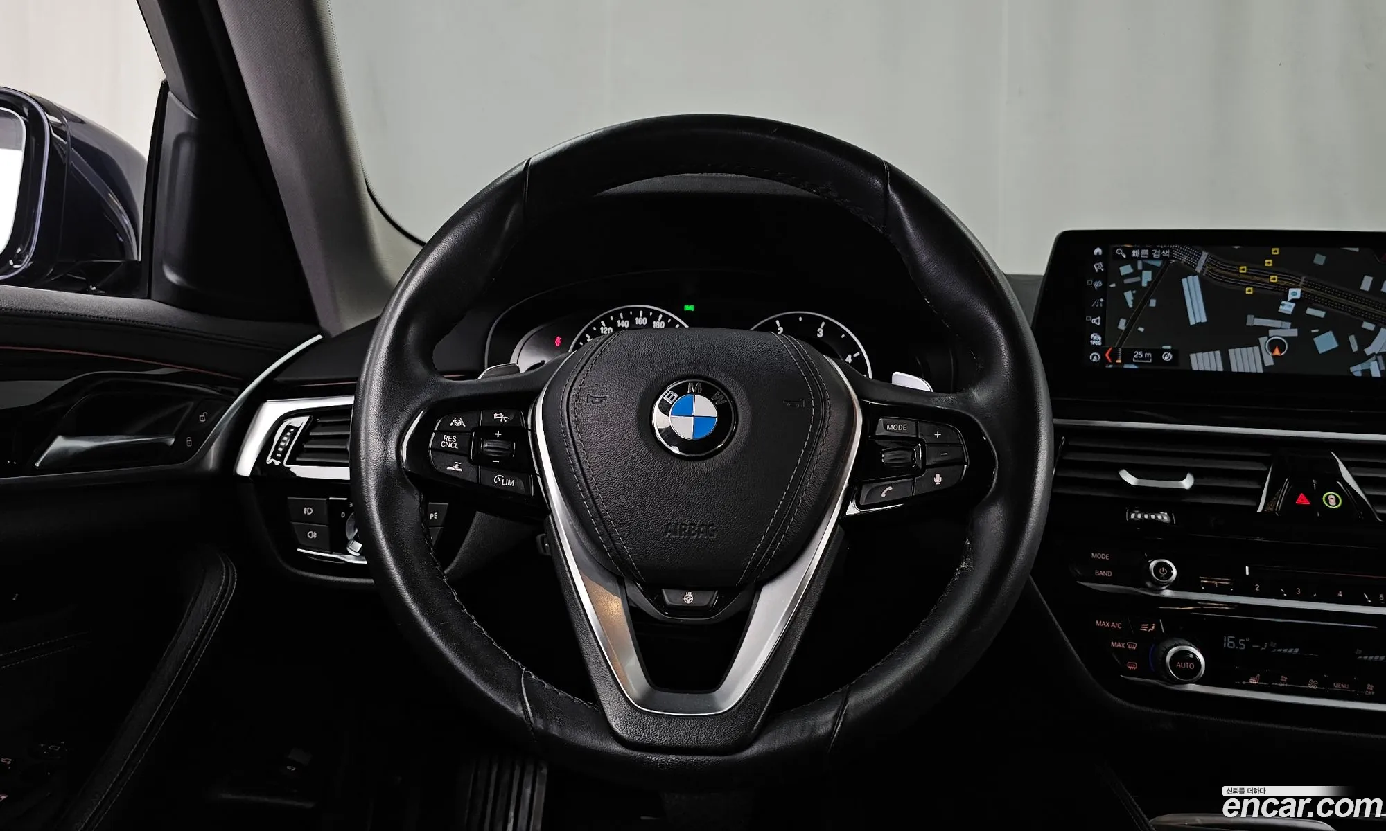 BMW 5 Series 2018 WBAJC3106JD031871 — 31