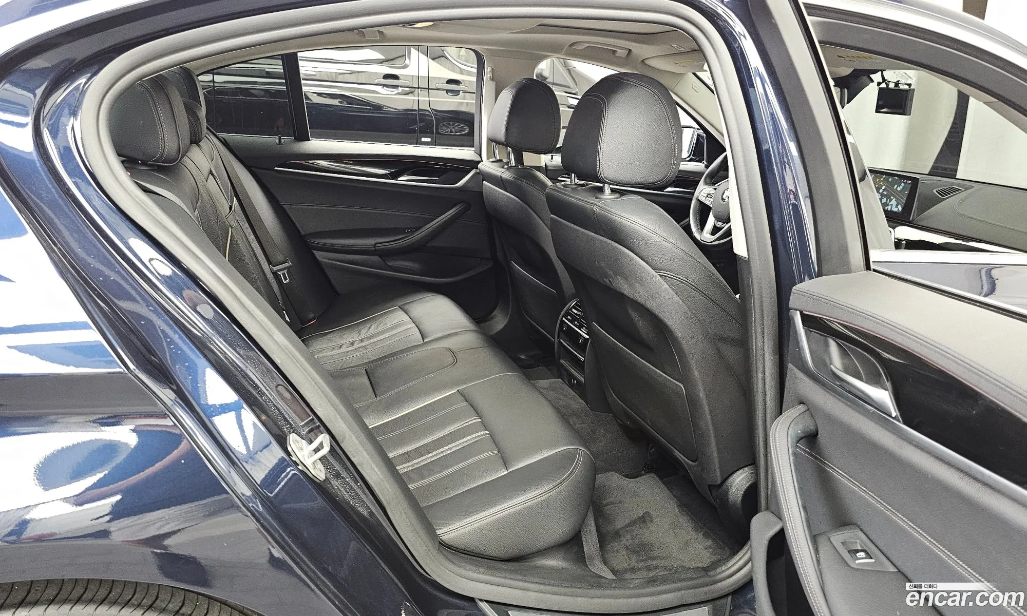 BMW 5 Series 2018 WBAJC3106JD031871 — 8