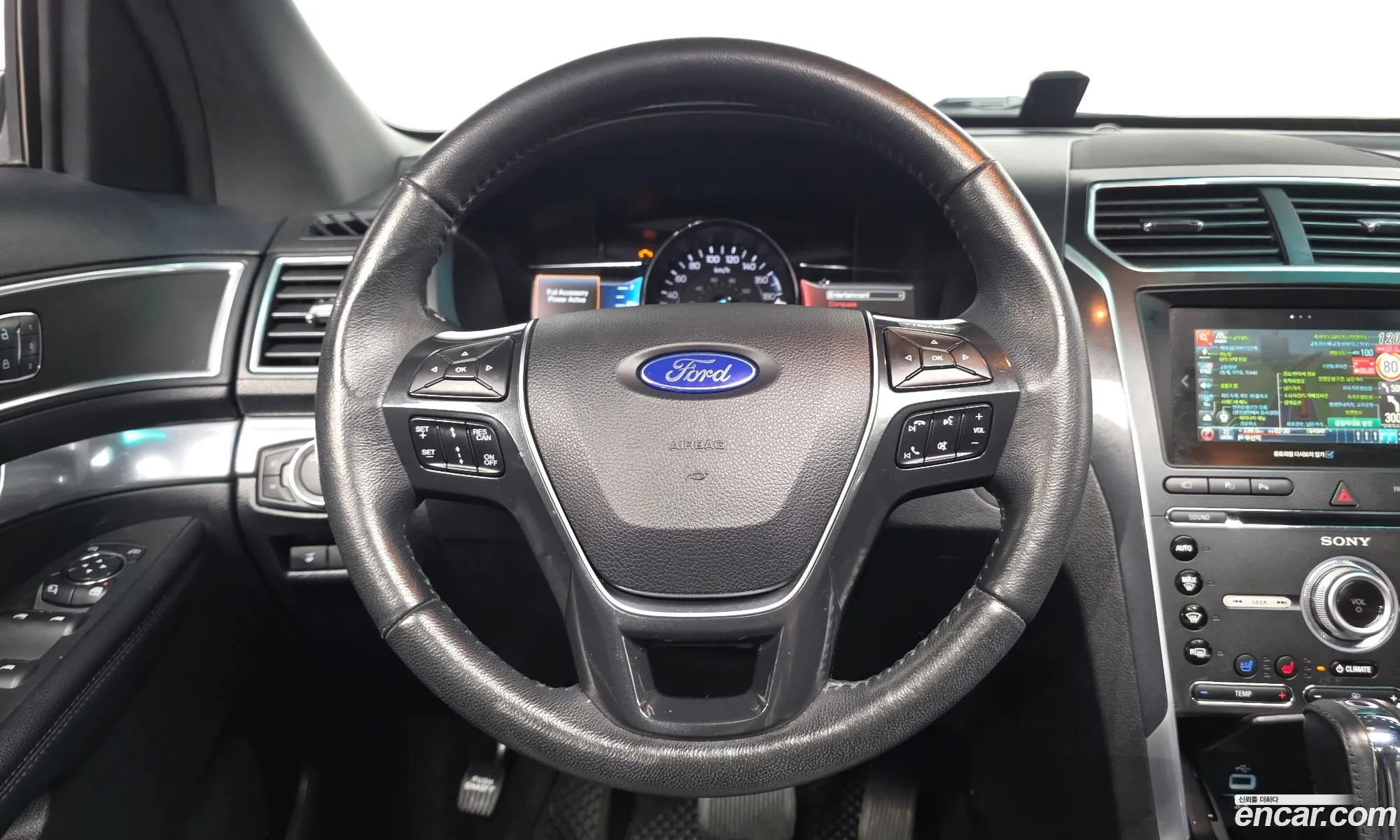 Ford Explorer 2016 1FM5K8FH5GGC18427 — 11