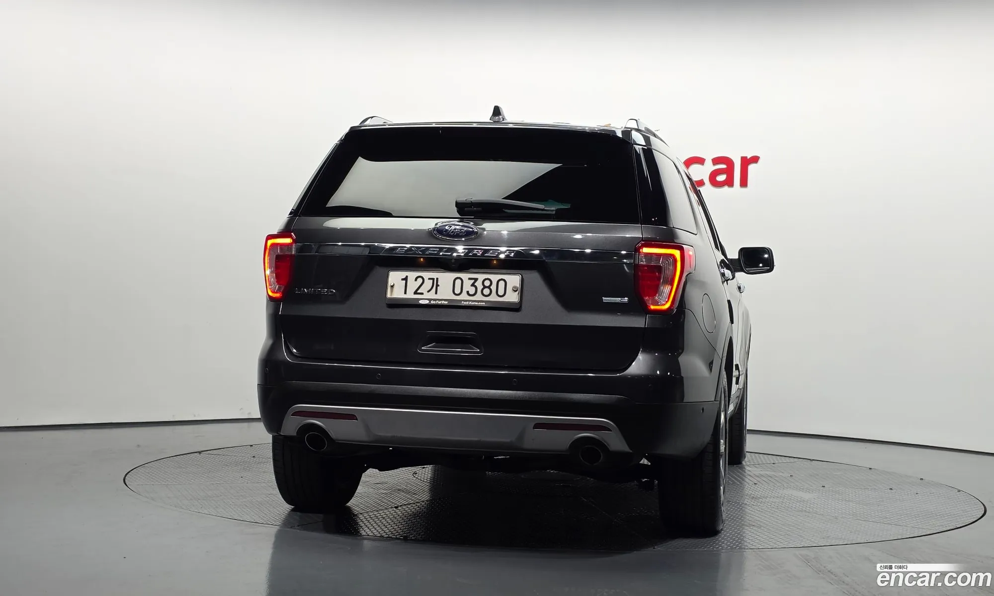 Ford Explorer 2016 1FM5K8FH5GGC18427 — 18