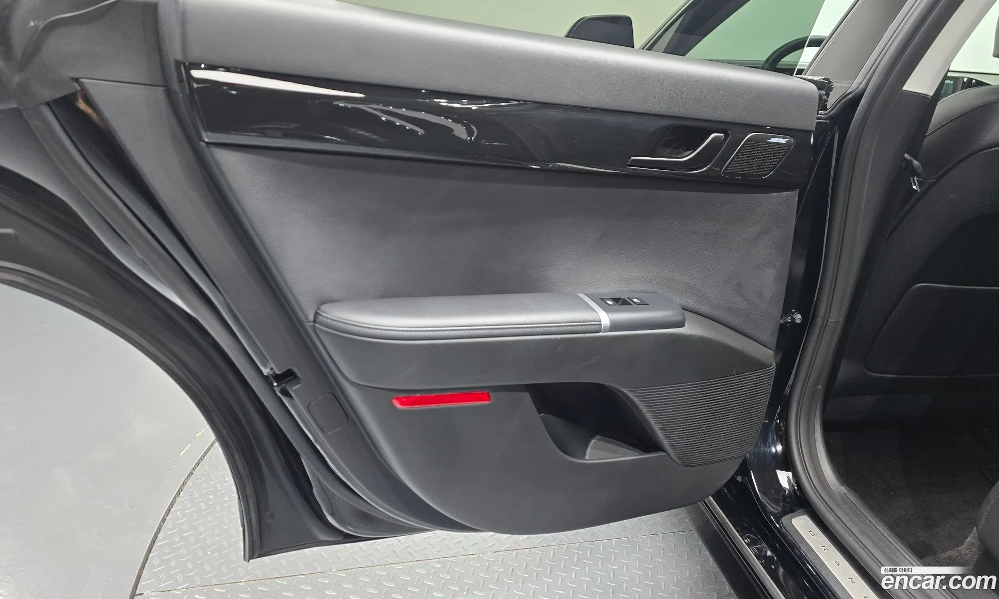 Hyundai Grandeur 2023 — 7