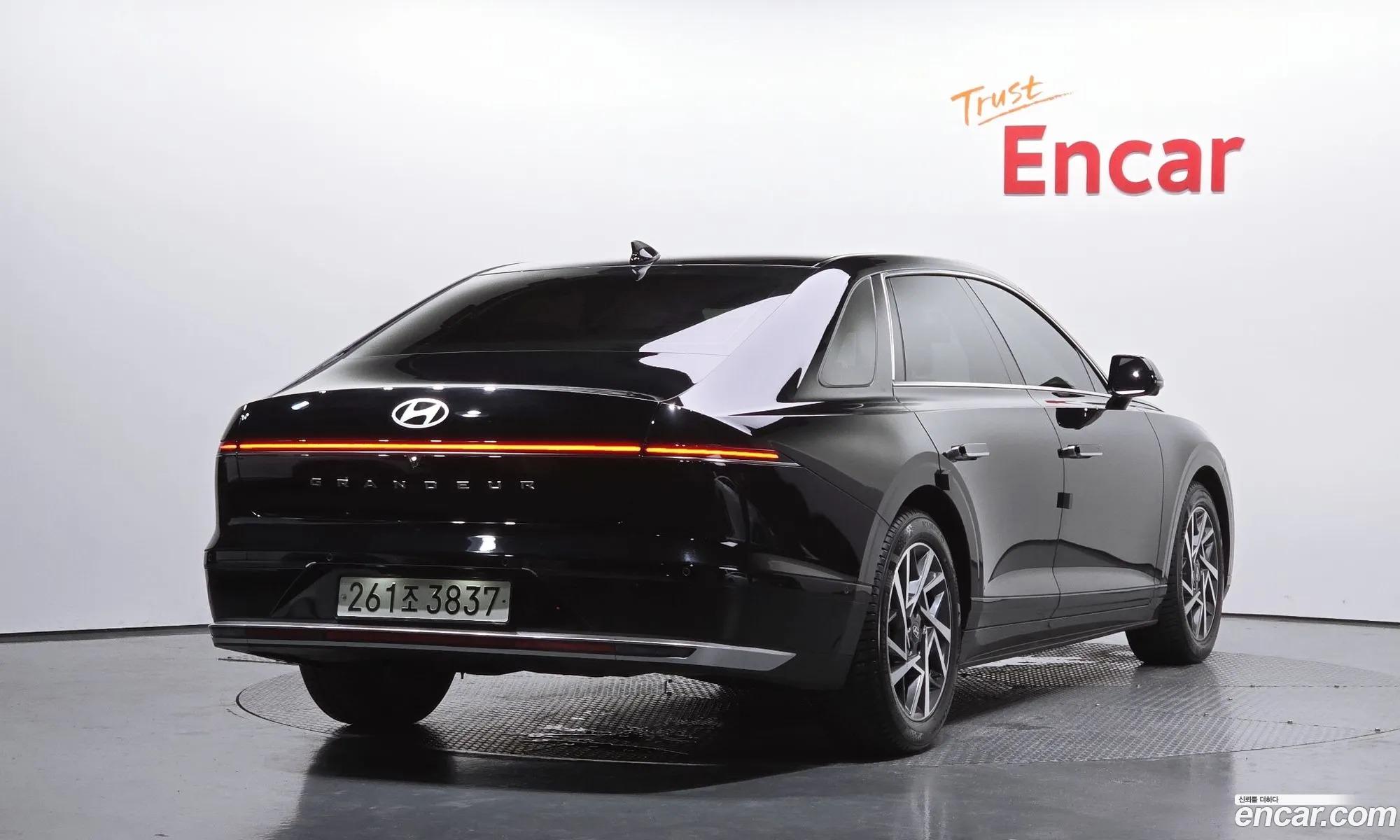 Hyundai Grandeur 2023 — 2