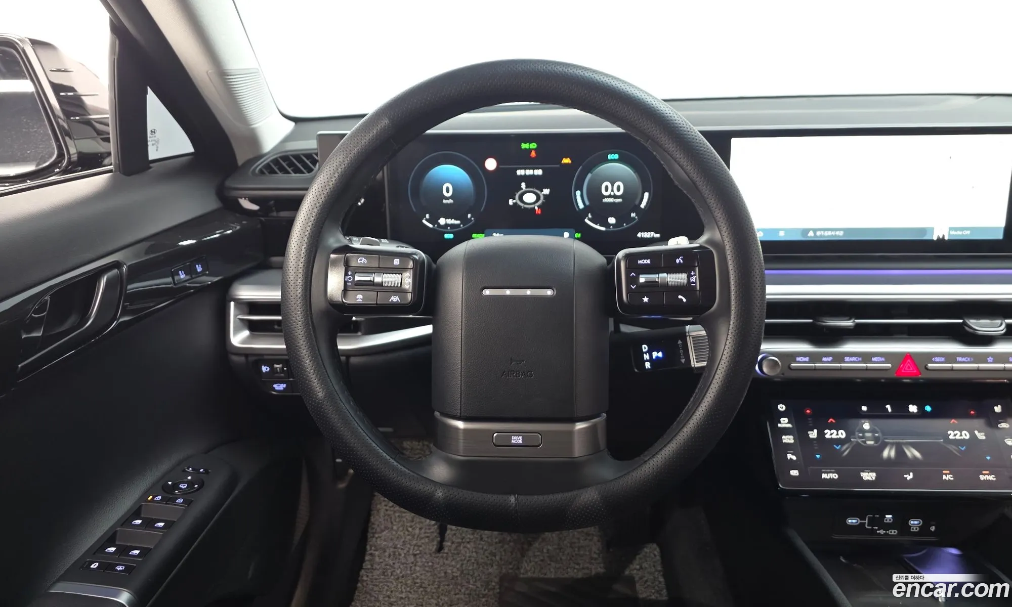 Hyundai Grandeur Hybrid 2023 — 7
