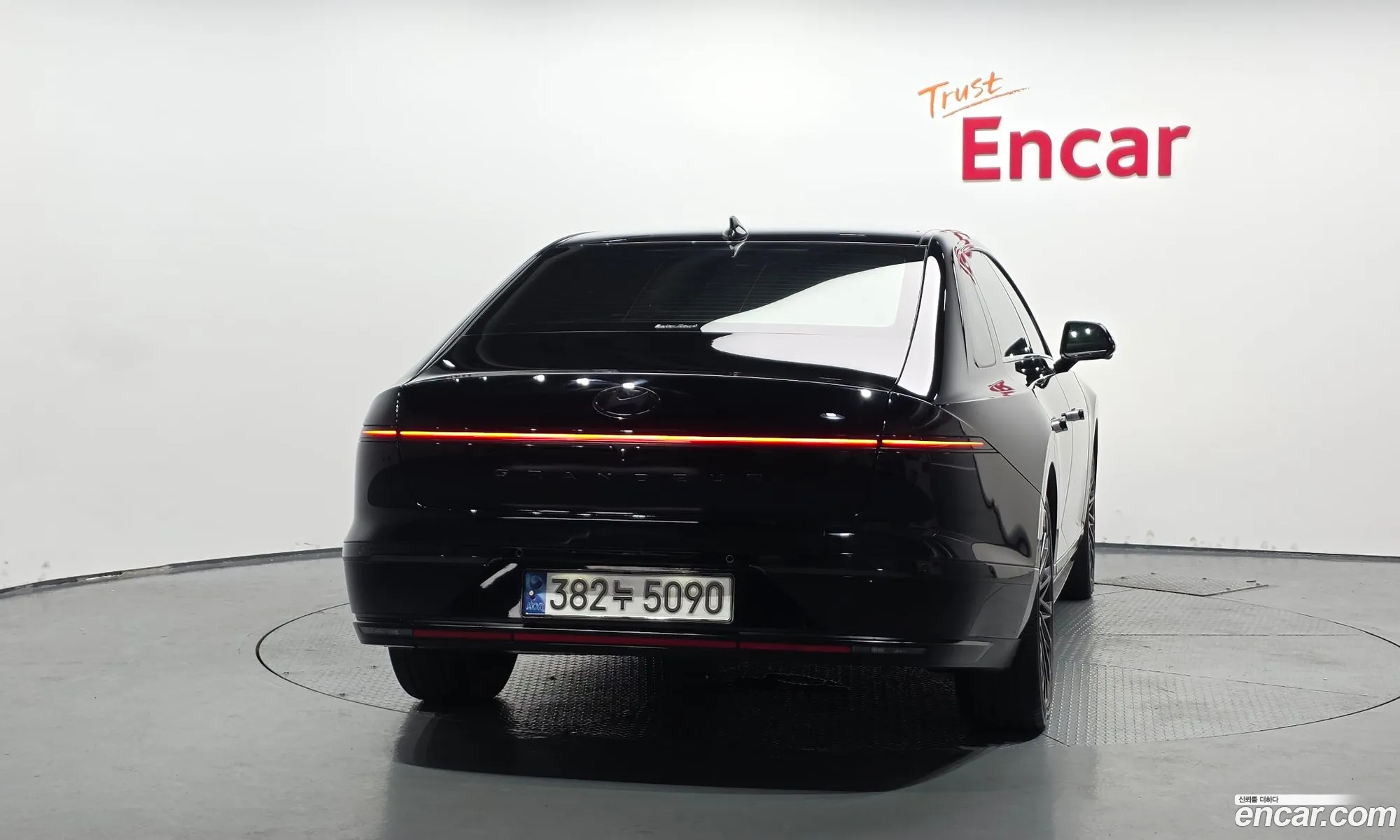 Hyundai Grandeur Hybrid 2023 — 15