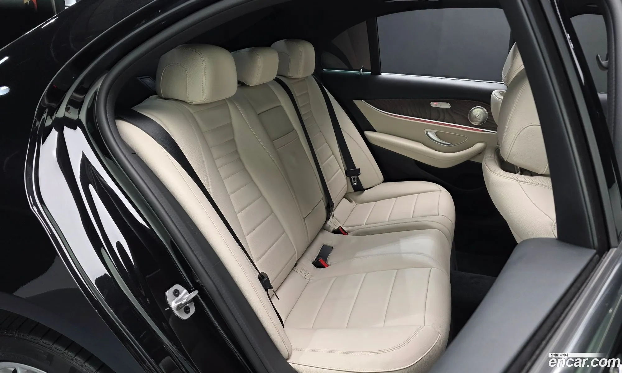 Mercedes-Benz E-Class W213 2022 — 15