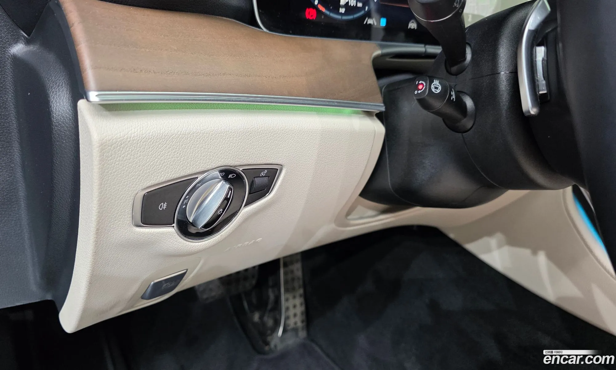 Mercedes-Benz E-Class W213 2022 — 24