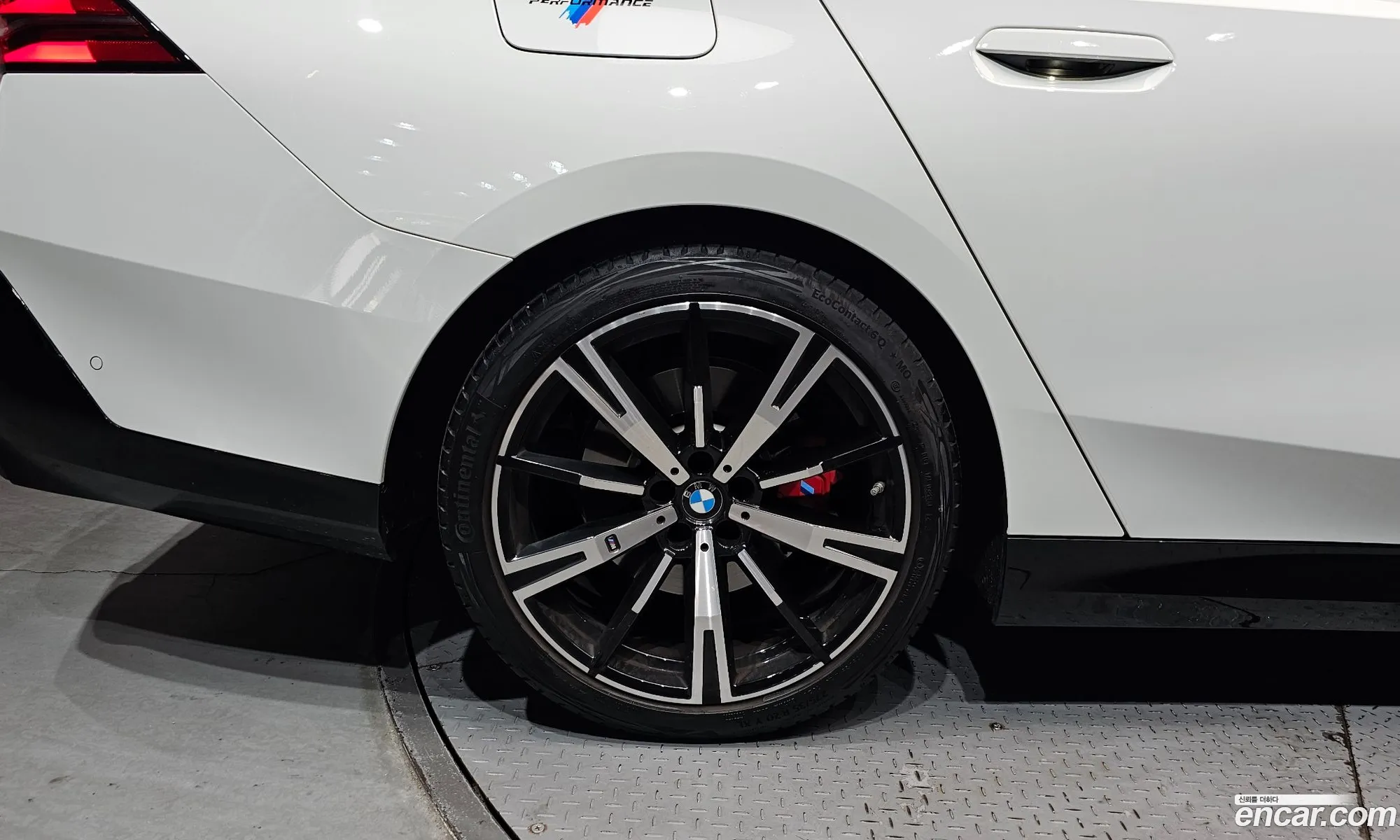 BMW 5 Series 2024 — 22