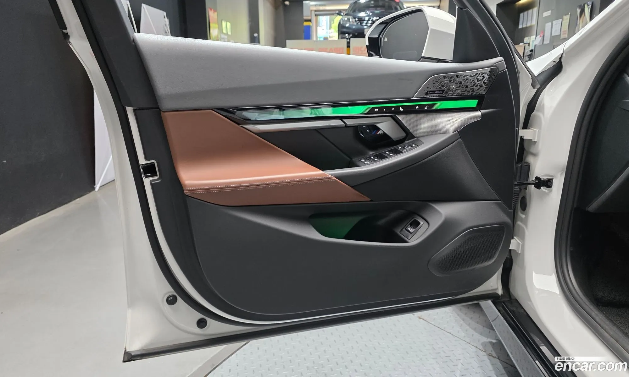BMW 5 Series 2024 — 21