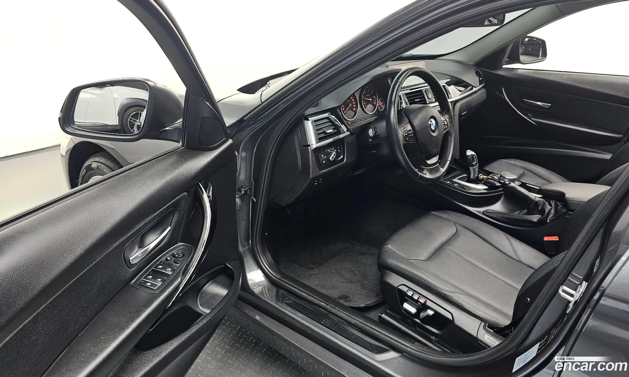 BMW 3 Series 2017 WBA8C5109HA073134 — 16
