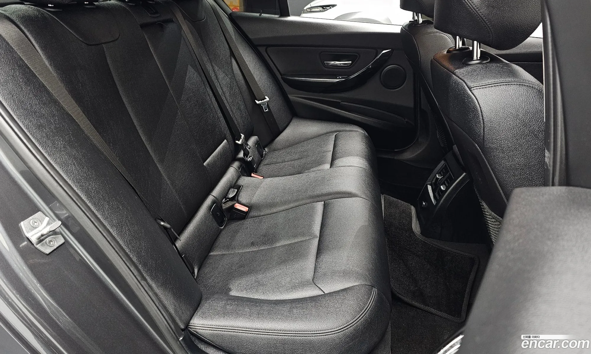 BMW 3 Series 2017 WBA8C5109HA073134 — 4