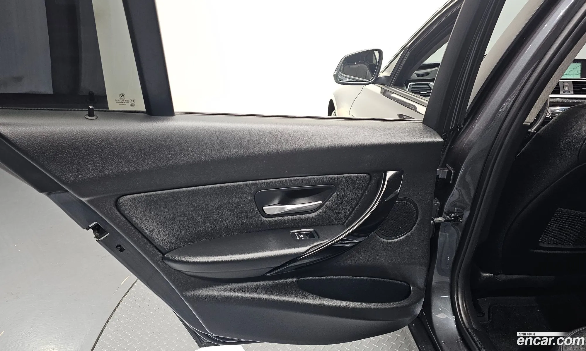 BMW 3 Series 2017 WBA8C5109HA073134 — 24