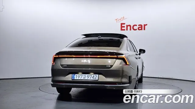 Kia K8 Hybrid 2024 — 3