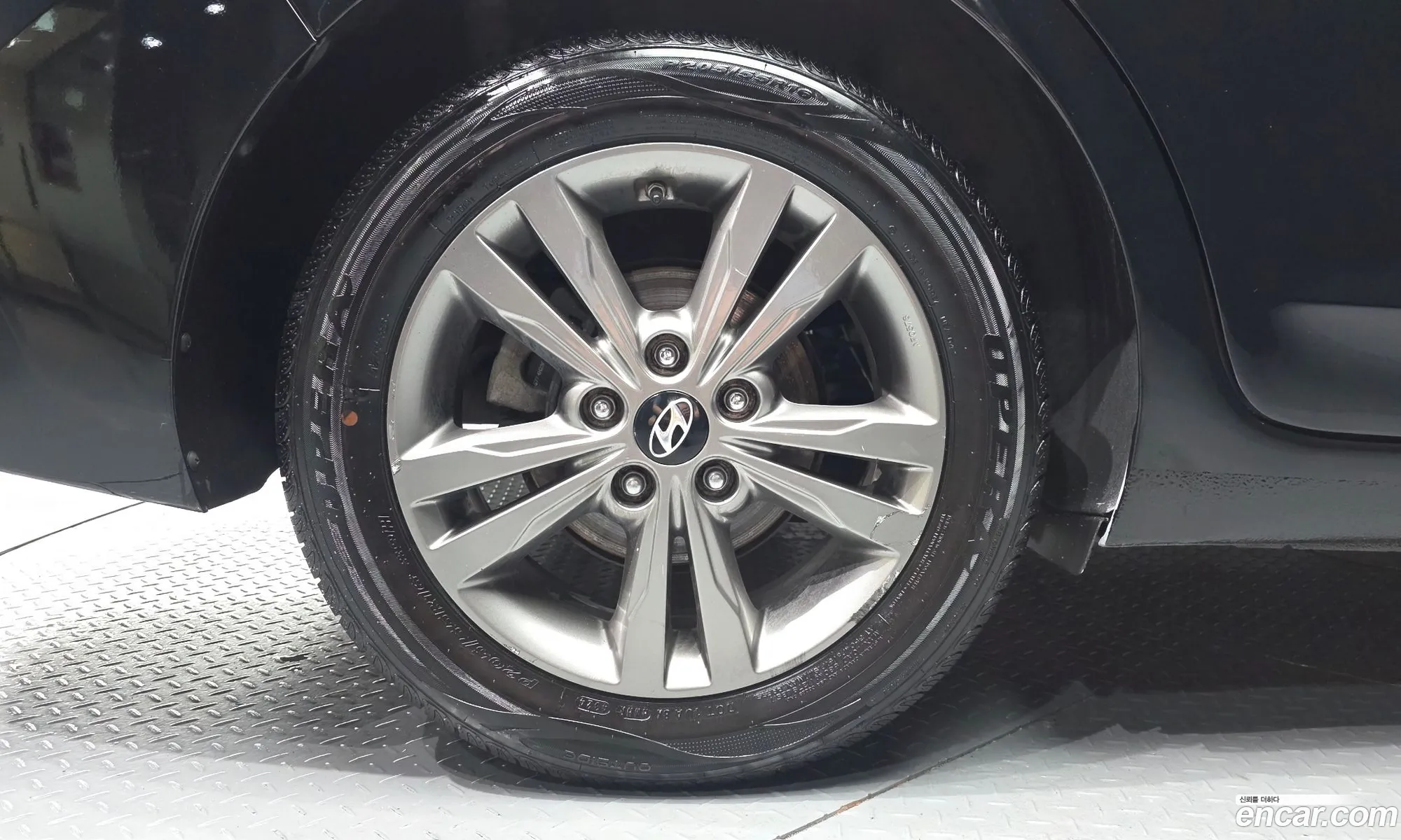 Hyundai Elantra AD 2015 — 13