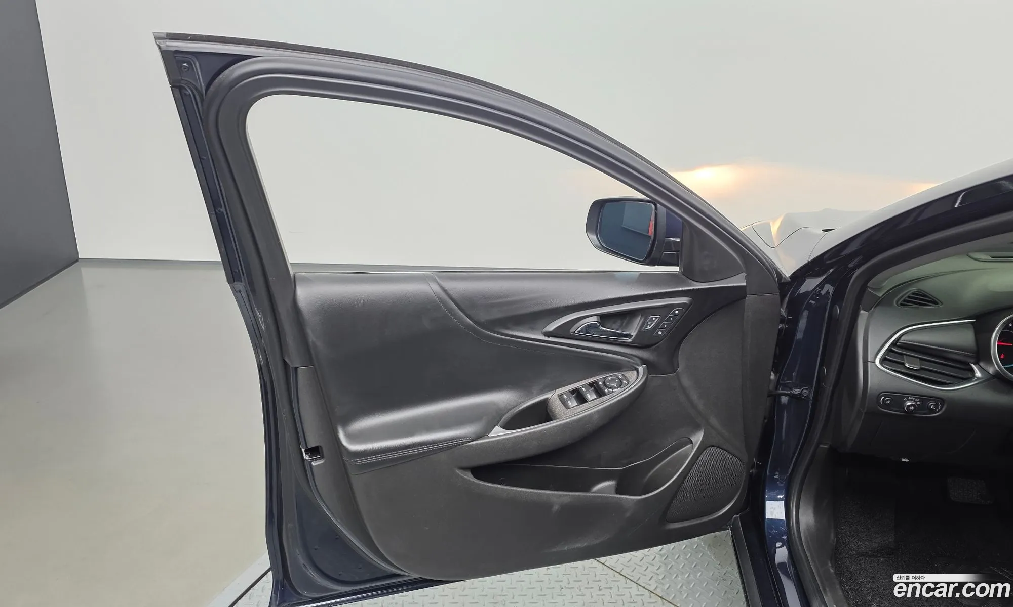 Chevrolet (GM Daewoo) Malibu 2016 — 10