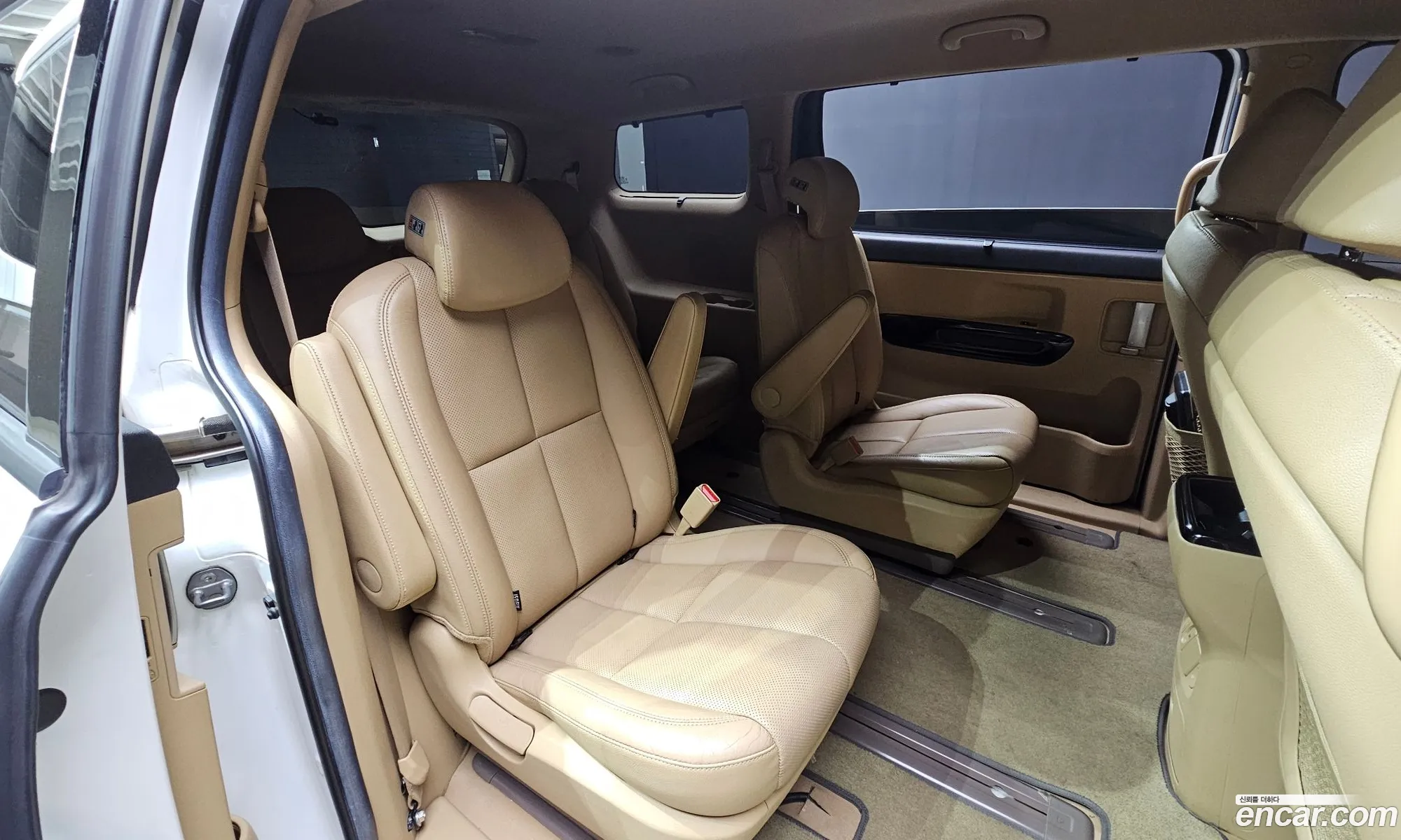 Kia Carnival 2019 — 16