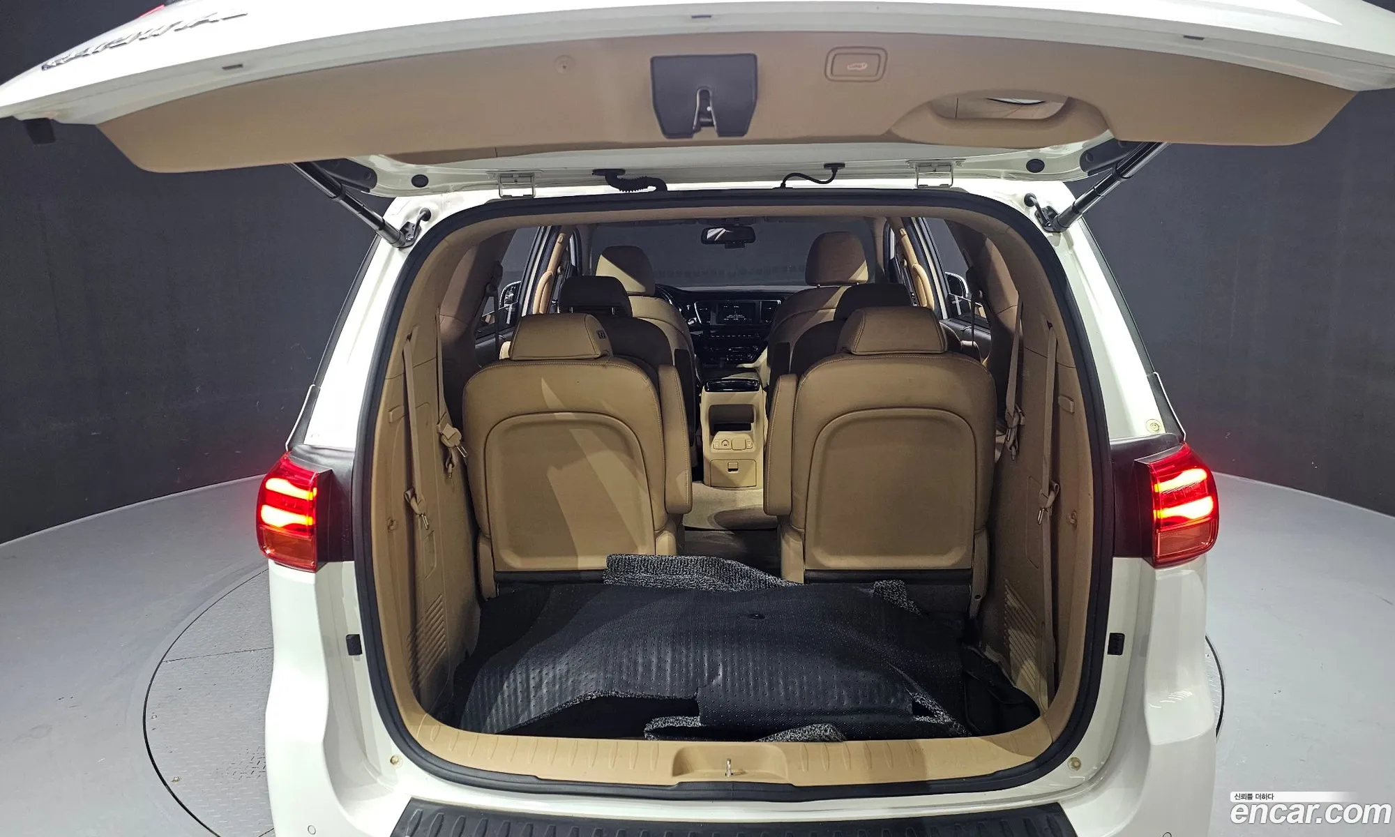 Kia Carnival 2019 — 6