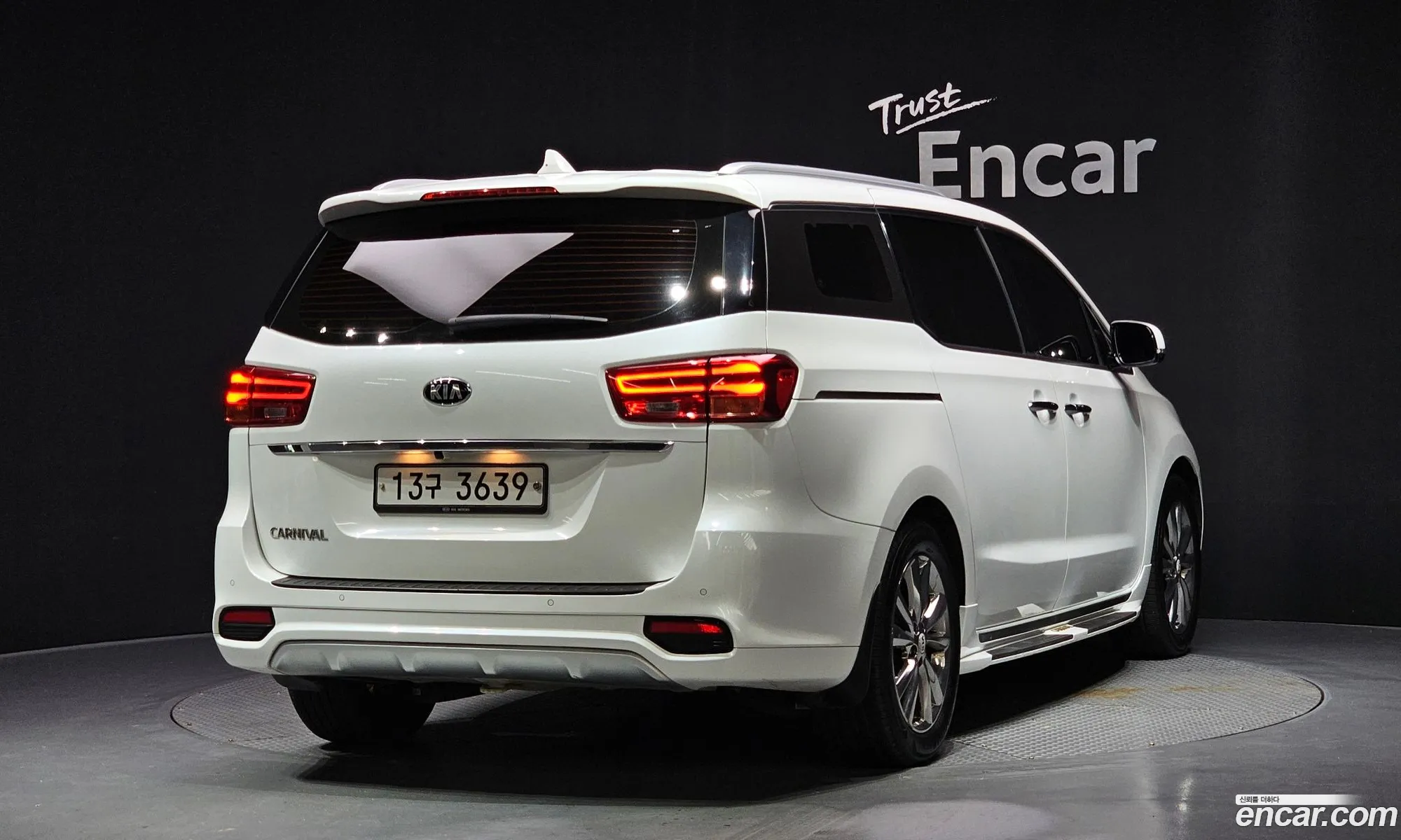 Kia Carnival 2019 — 9