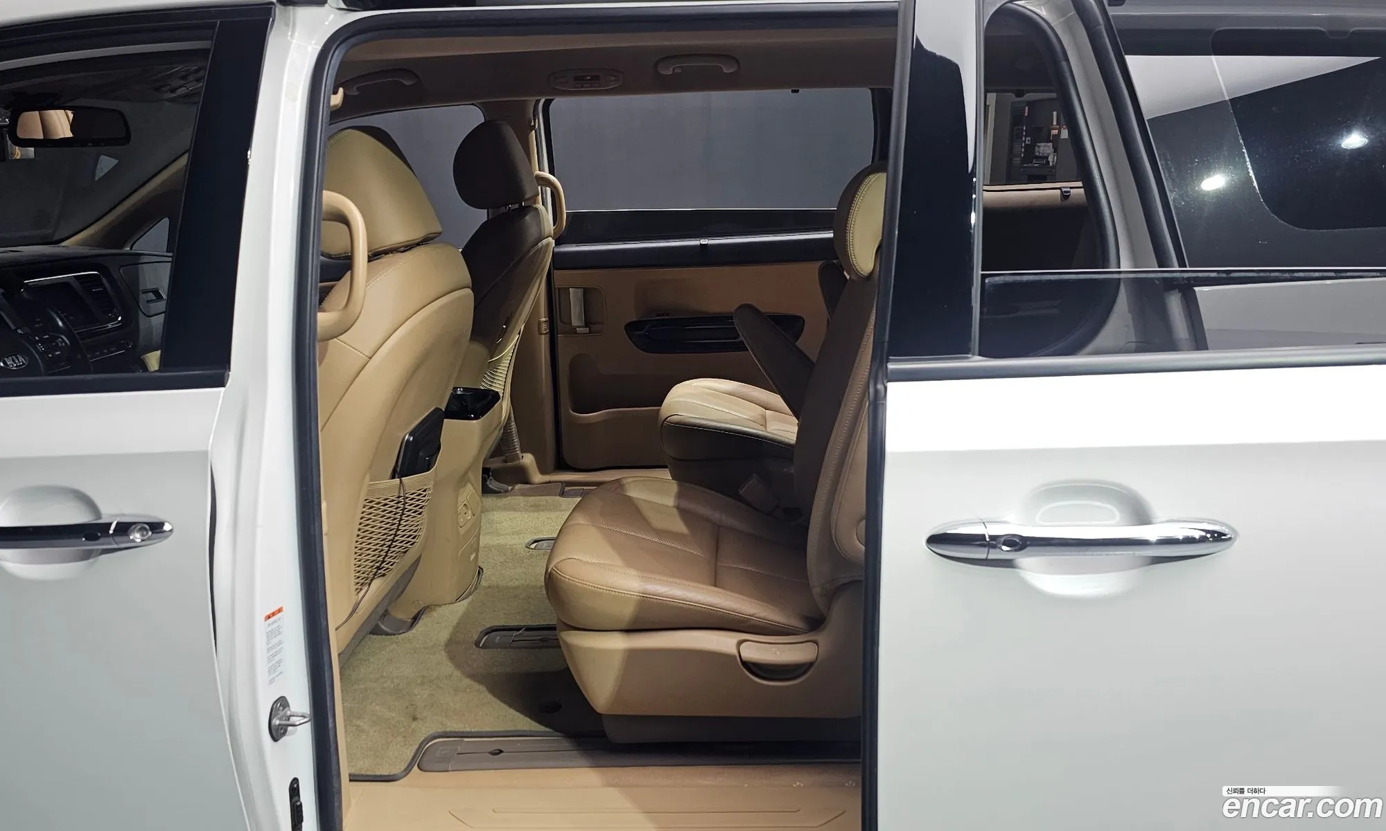 Kia Carnival 2019 — 4