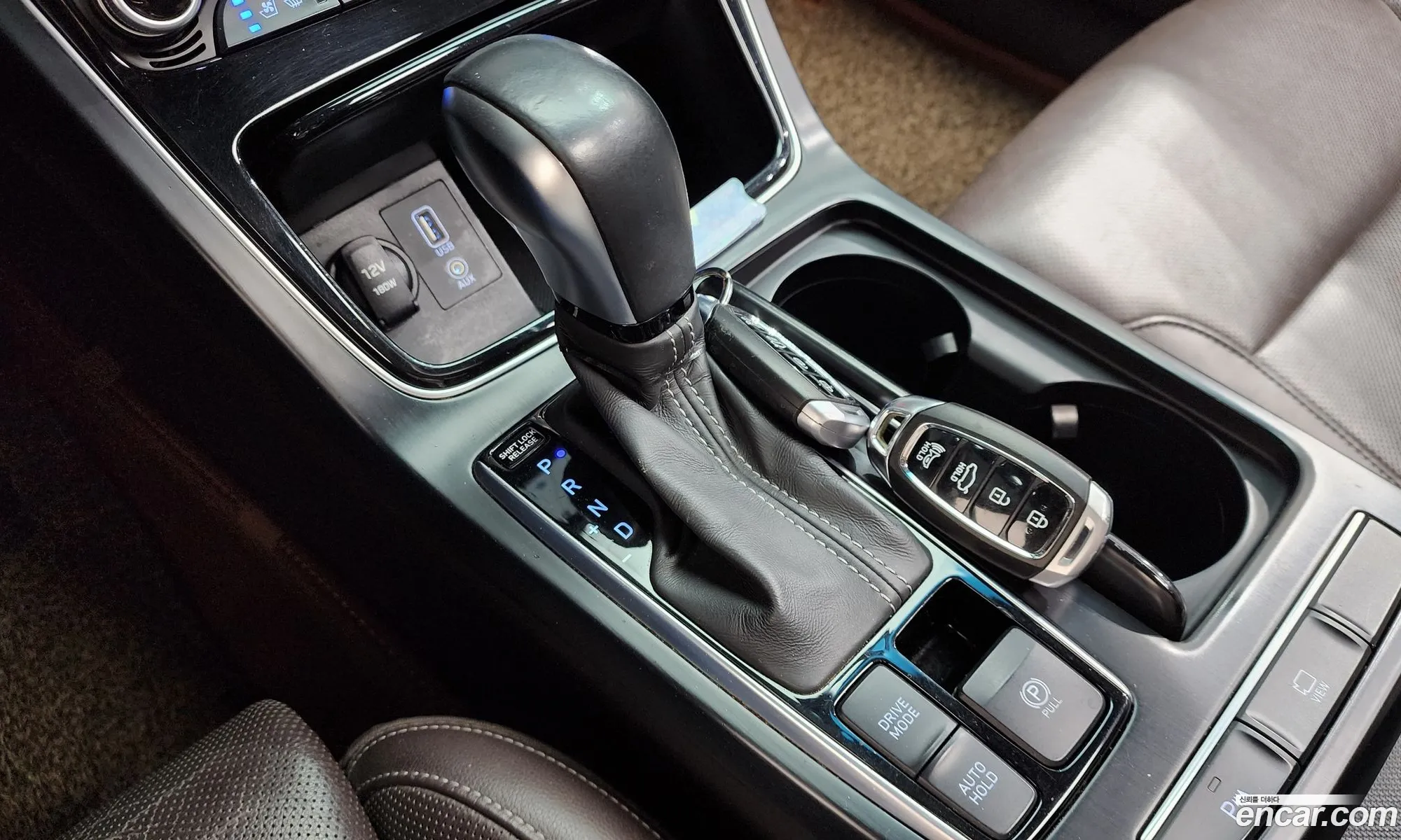 Hyundai Grandeur IG Hybrid 2018 — 12