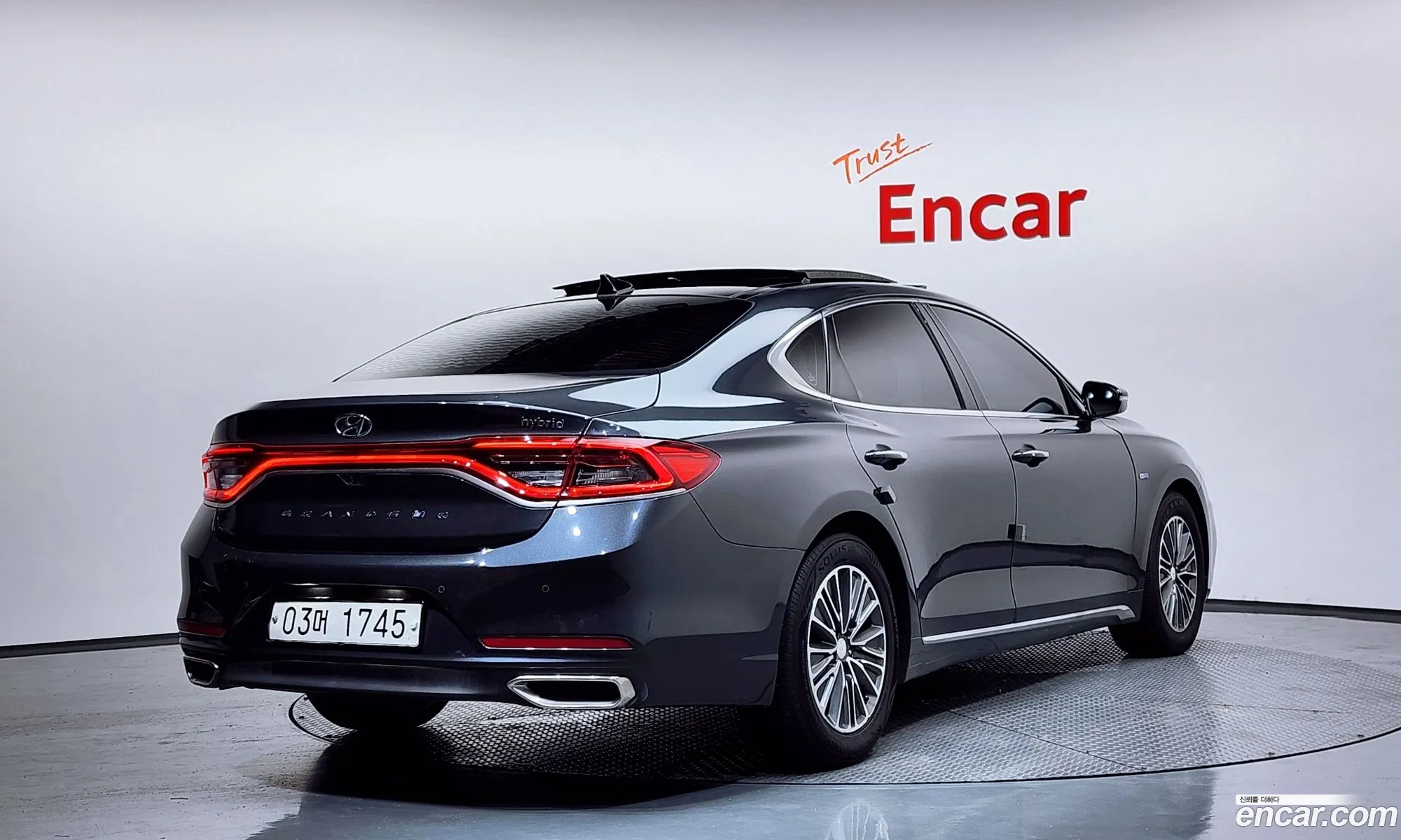 Hyundai Grandeur IG Hybrid 2018 — 13
