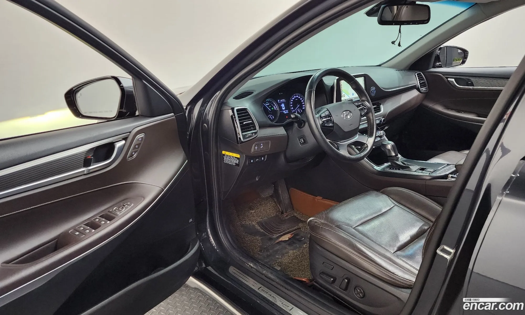 Hyundai Grandeur IG Hybrid 2018 — 10