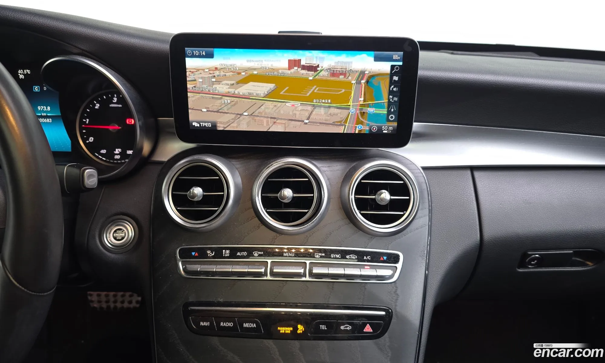 Mercedes-Benz C-Class W205 2019 — 16