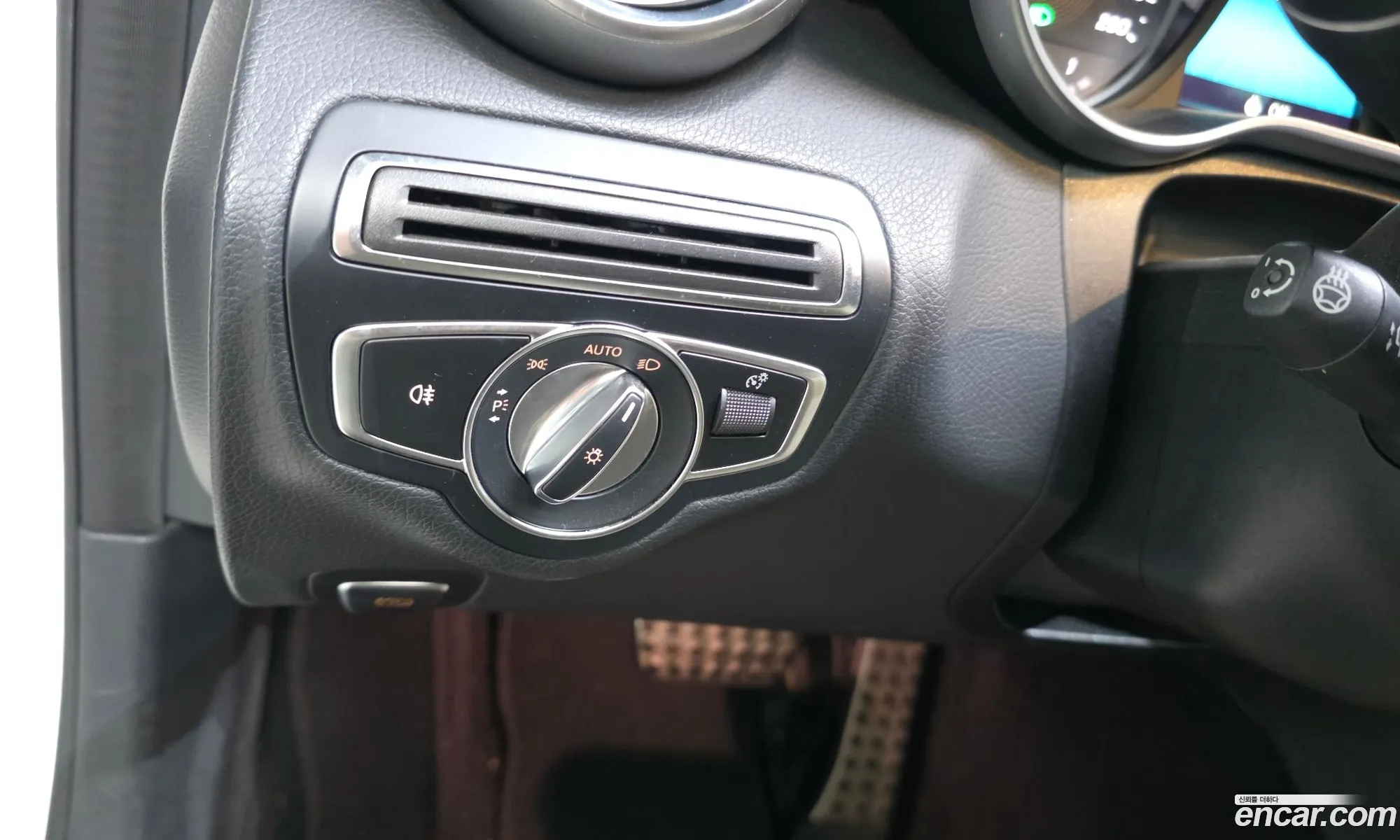 Mercedes-Benz C-Class W205 2019 — 22