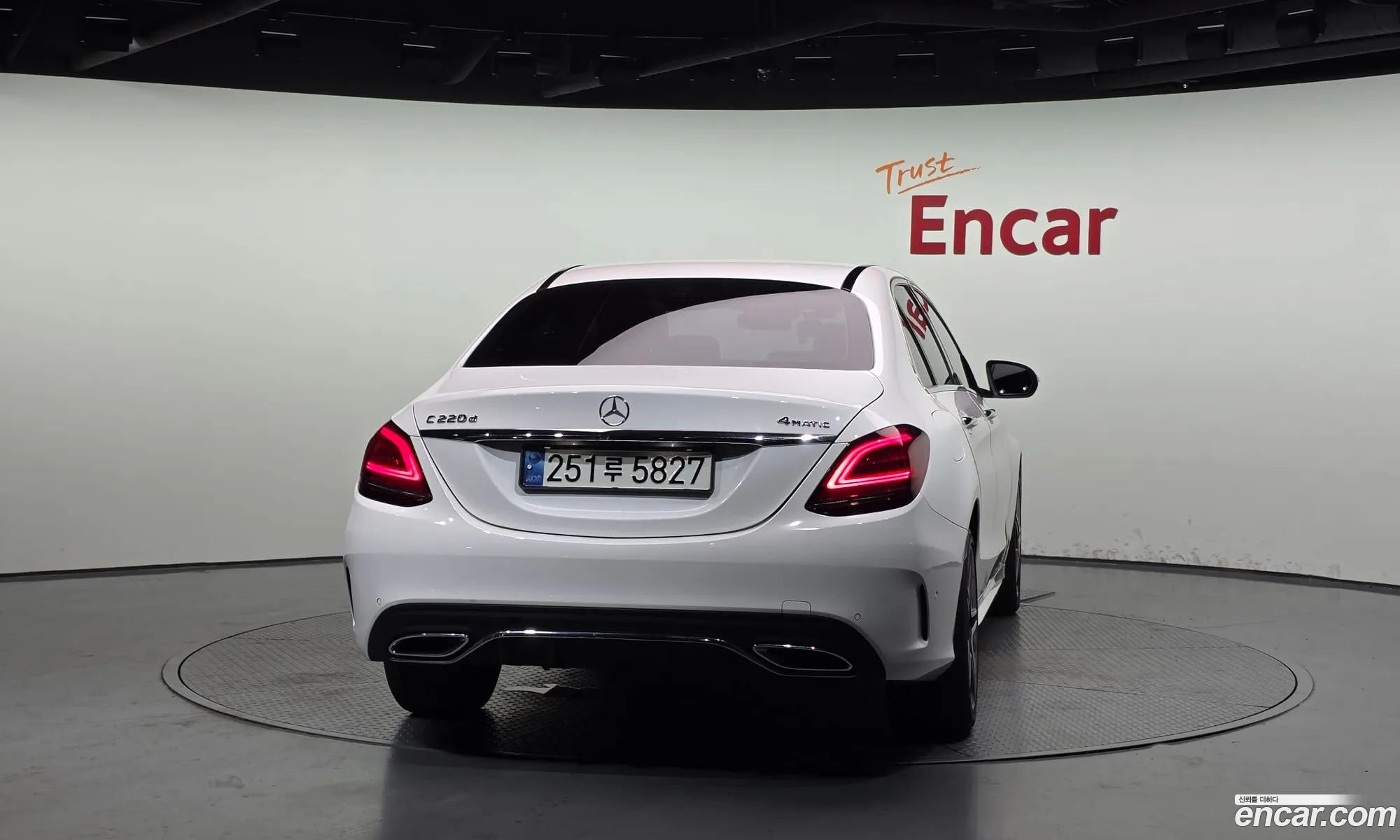 Mercedes-Benz C-Class W205 2019 — 11