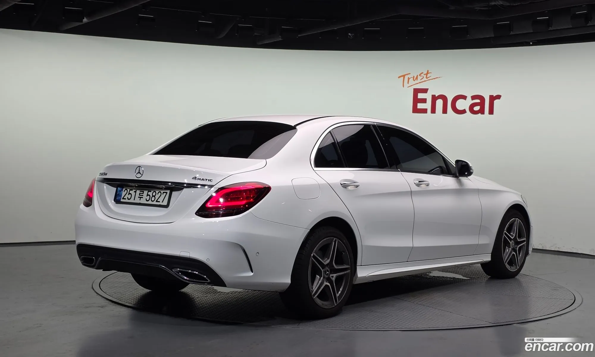 Mercedes-Benz C-Class W205 2019 — 25